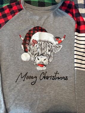 Gray 'Mooey Christmas' Holiday Cow Raglan Top with Red Buffalo Plaid